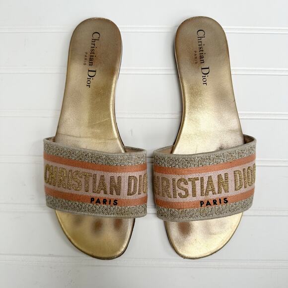 Christian Dior Dway Slide Sandals Gold Metallic Embroidered Logo Flats 38.5 - Picture 1 of 9